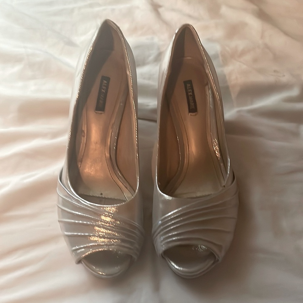 Alex Marie shoes size 7silver open toed shoes good condition